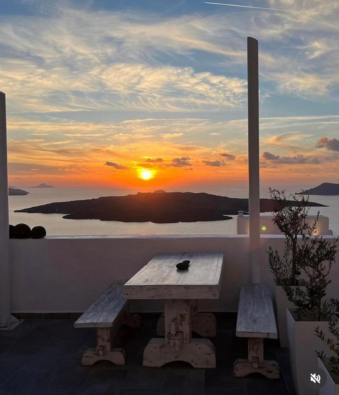 Fira White Residence Eksteriør billede